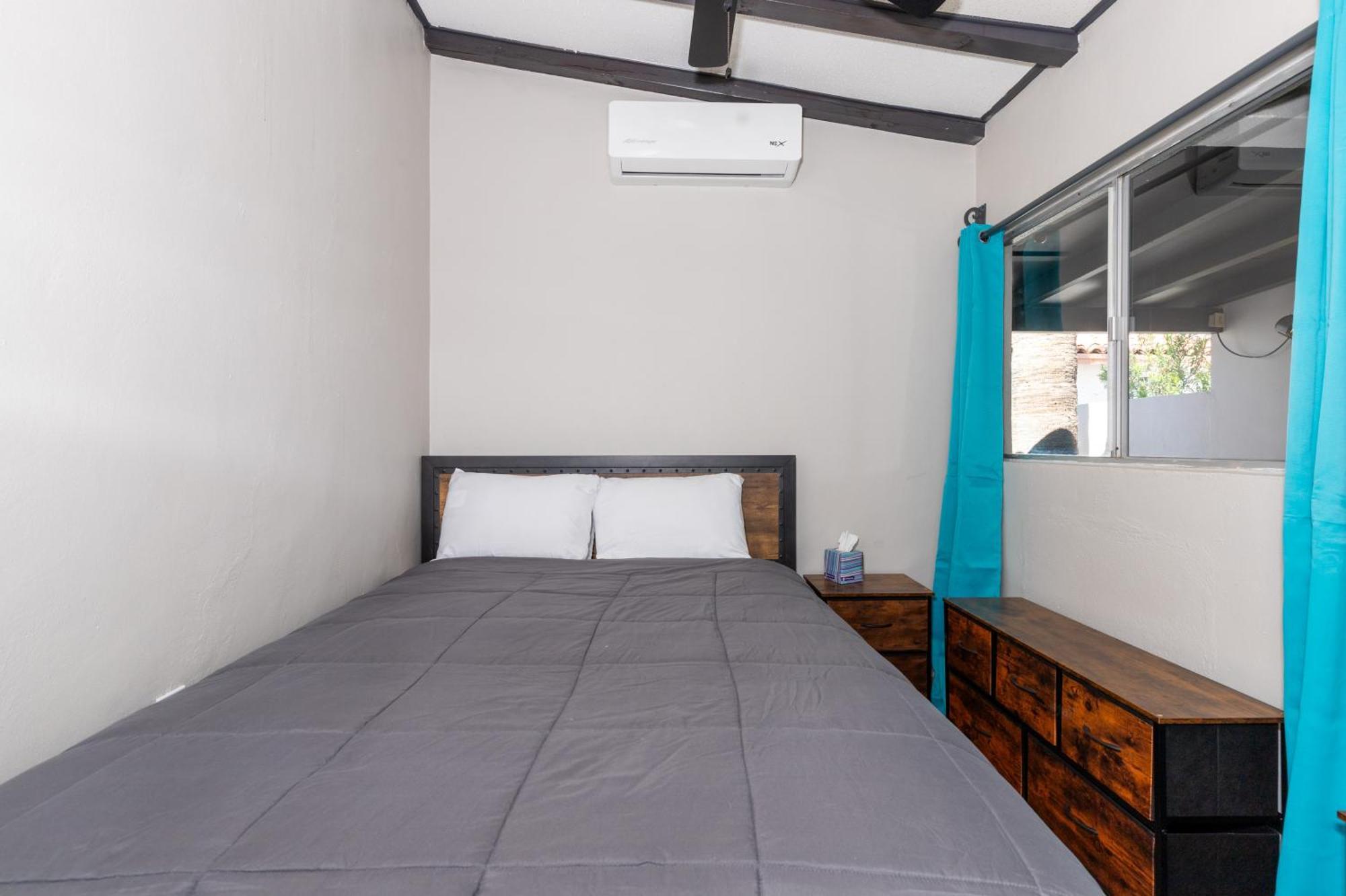Las Brisas #8 Beachfront - On The Sand And Steps From Mannys For Tacos & Tequila Пуерто-Пеньяско Екстер'єр фото